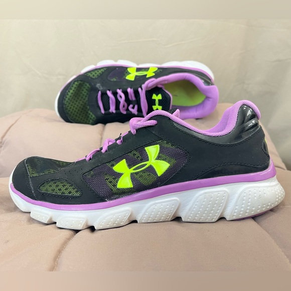 Under Armour Low Top Shoes - Purple & Black - Size 7 Youth - Picture 1 of 11